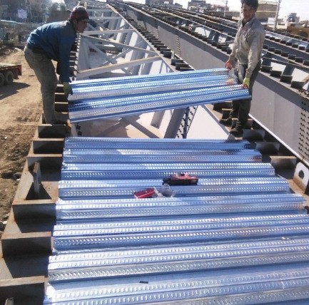 Concrete-and-steel-bridge-deck-steel-bridge-projects